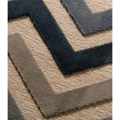 Tappeto Con Decoro Geometrico A Rilievo 160x230cm