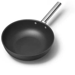 Smeg Wok Antiaderente Cookware Nero Estetica 50's Style Ø30cm -Negozio Di Mobili smeg wok antiaderente cookware nero estetica 50 s style o30cm 6