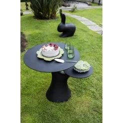 Tavolino Rabbit Nero E Sedia Rabbit Nera Di QEEBOO